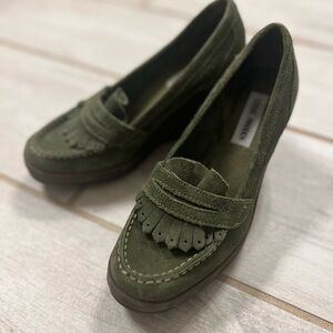 Steve Madden Forest Green Suede Leather Fringe Wedge Loafers with Rounded Toe